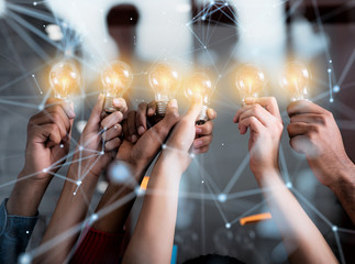 【31省新增本土2830例,31省新增本土53例】