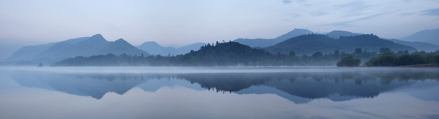 美国确诊超184万(美国确诊超1924万)