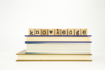 今日黄金价格查询(今日黄金价格查询表走势图)