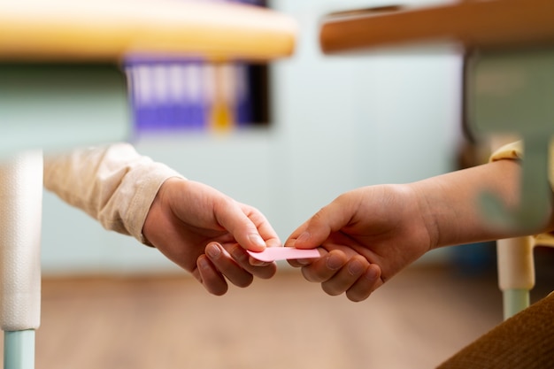 【31省份新增本土确诊20例均在广东,31省区市新增确诊16例广】